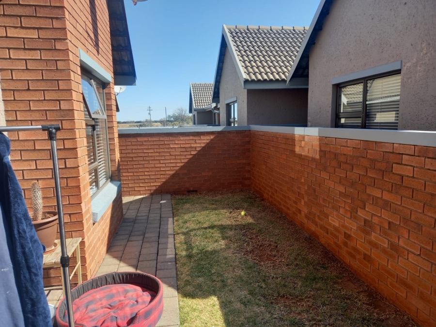 To Let 2 Bedroom Property for Rent in Heuwelsig Free State